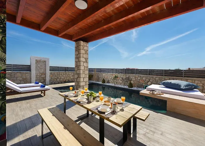 فيلة Luxury In Near Sea لاخنيا