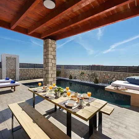 Вилла Luxury In Near Sea Лакания