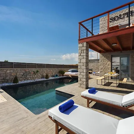 Luxury In Near Sea Villa